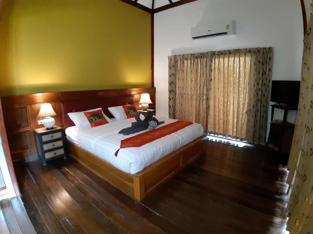 Hotel Little Rock Kohjum Koh Jum Esterno foto