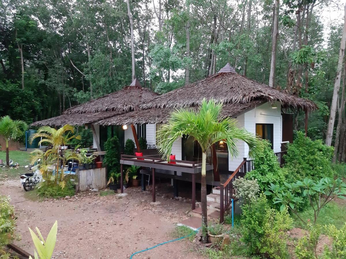 Hotel Little Rock Kohjum Koh Jum Esterno foto